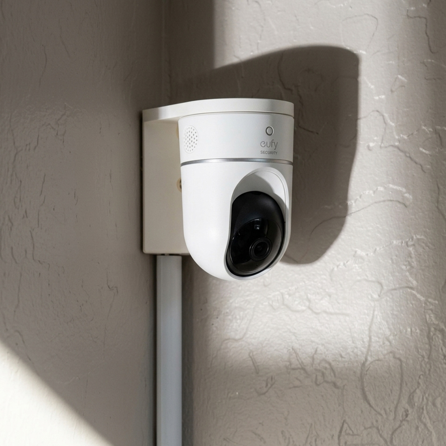 Eufy E220用壁掛けブラケット（屋内/屋外カメラ用） - Eufy Camera E220 のレビューと価格